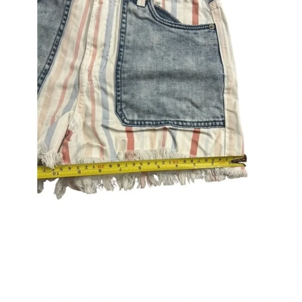 American Eagle Denim Shorts Womens 2 Multicolor Striped‎ Frayed Hem High Rise